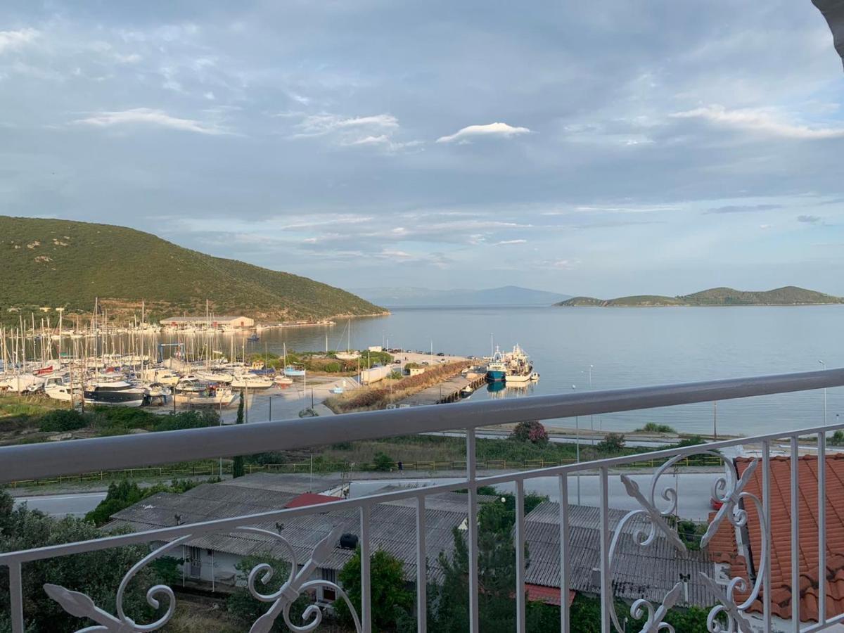 Port View House-Comfy Family Apartment-Panoramic View Néa Péramos Esterno foto